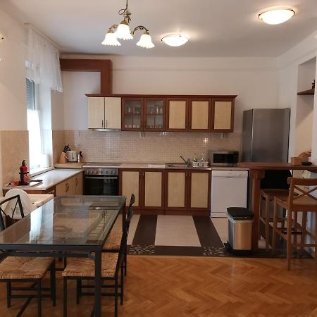 Sugar Apartman Ντέμπρετσεν Εξωτερικό φωτογραφία